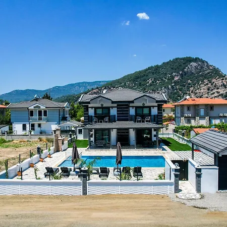 Minel Villa